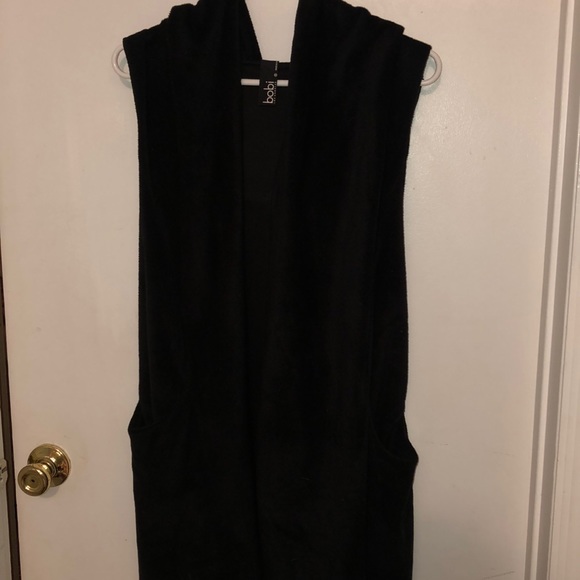 Black Bonded Faux Fur Vest with hood - Picture 4 of 5